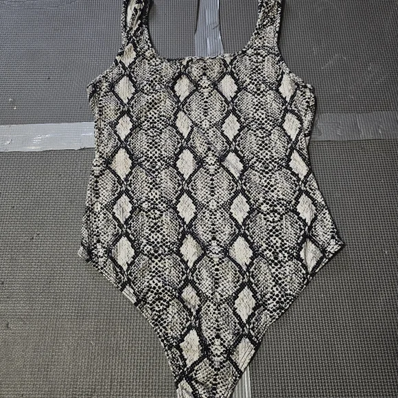 Snakeskin Bodysuit - Picture 4 of 4